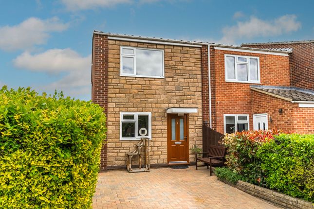 End terrace house for sale in Gladeside, Bar Hill