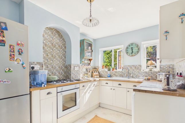 14, Middleton Avenue, Herefordshire photo 4