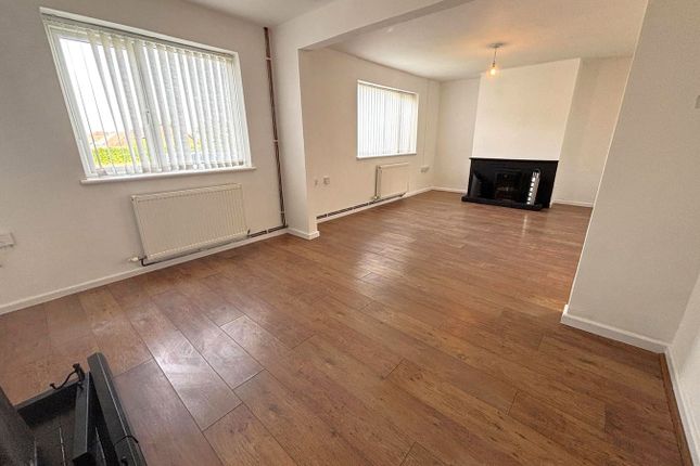 4 Brynymor, Five Roads, Llanelli photo 3