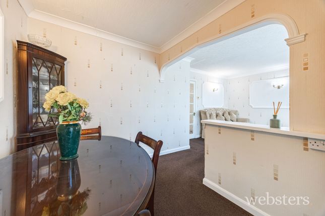 4 Royston Green, North Walsham photo 4