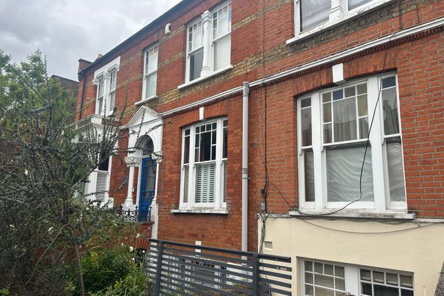 Thumbnail Flat to rent in Fairfield Road, London