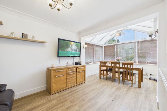 31, Addison Road, Caterham photo 3