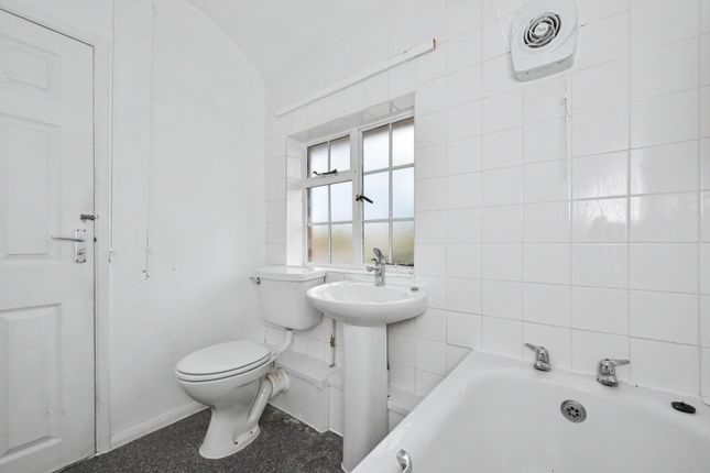 24, School Road, Witham photo 5