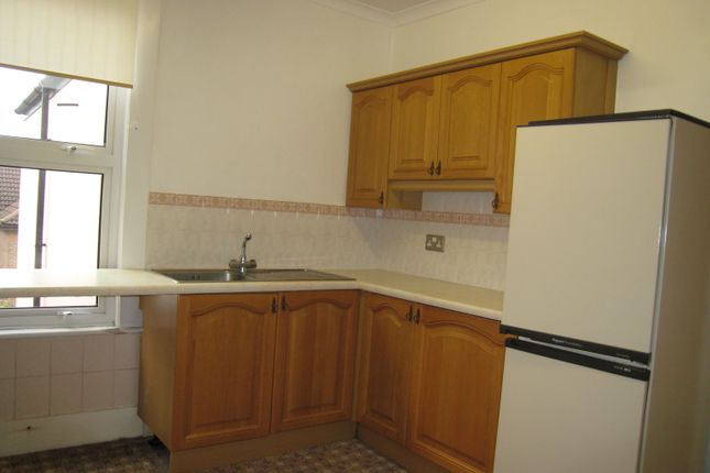 Flat to rent in Whippingham Road, Brighton