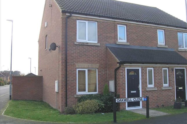 Thumbnail Semi-detached house to rent in Oakwell Close, Scunthorpe