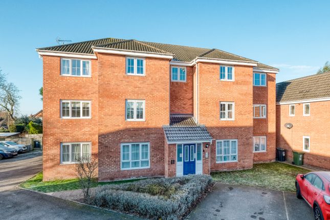 Thumbnail Flat for sale in Yeomans Close, Astwood Bank, Redditch