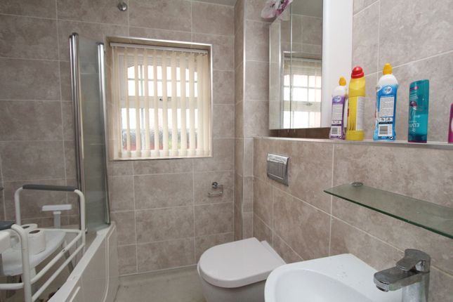 31, West Meadows, Newcastle upon Tyne photo 4