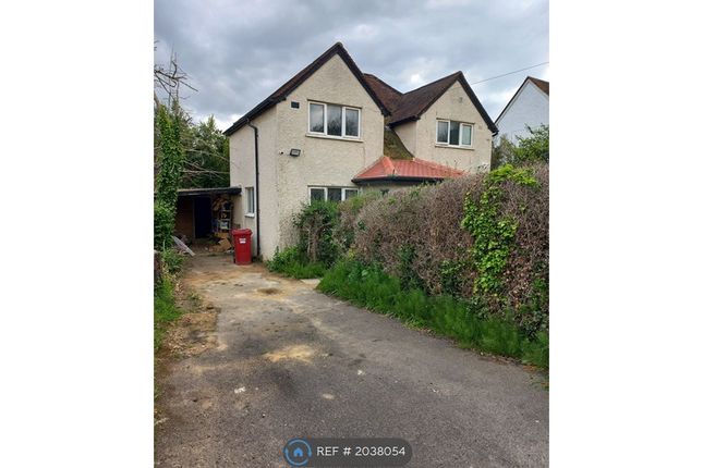 Detached house to rent in Burnham Lane, Slough