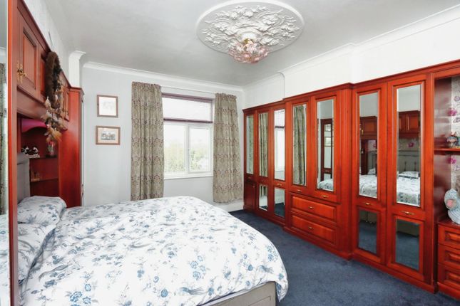 Bedroom 1.Jpg