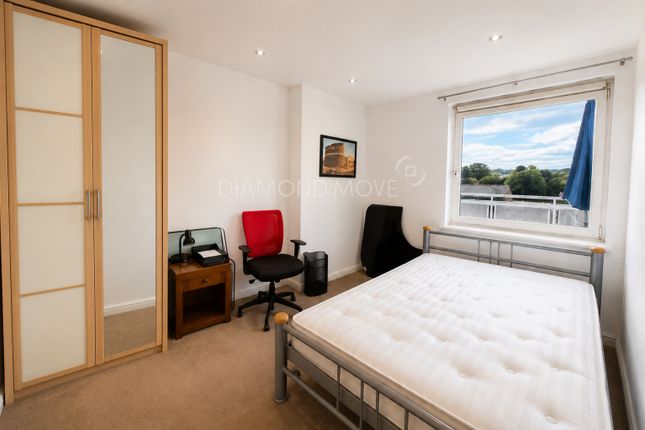Prince Regent Road, Hounslow photo 5