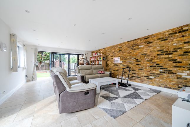 13, Kenver Avenue, Finchley photo 4
