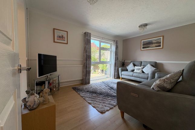 18, Skipton Close, Stevenage photo 5