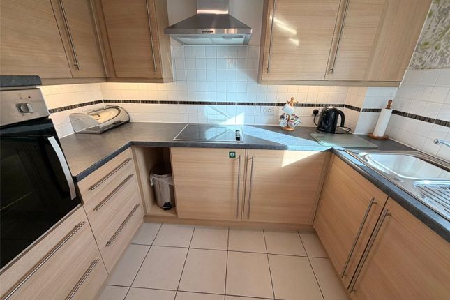 17, Rockhaven Court, Bolton photo 3