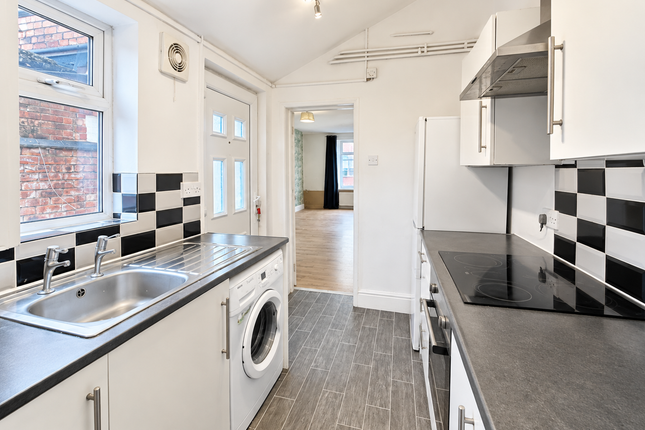 52 Tower Street, Gainsborough photo 4