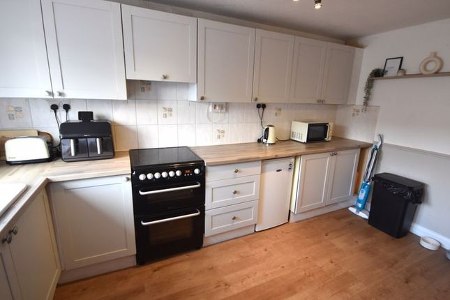 23, Oak Tree Close, Tenbury Wells photo 2