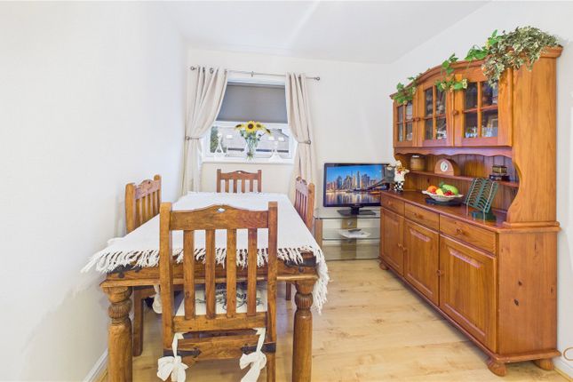 12, Helena House, Sunderland photo 4