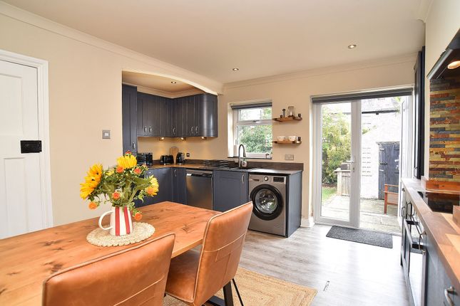 1 Mount Gardens, Harrogate photo 3