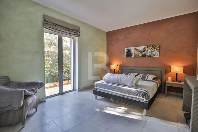Apartment for sale in Mougins, 06250, France