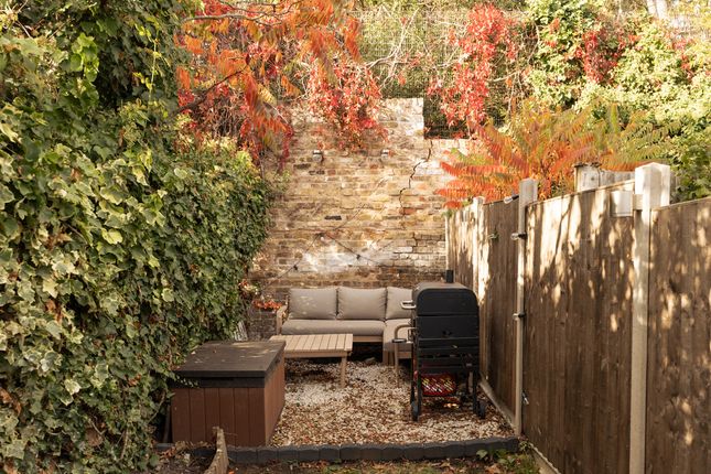 Grove Hill Road, London photo 4