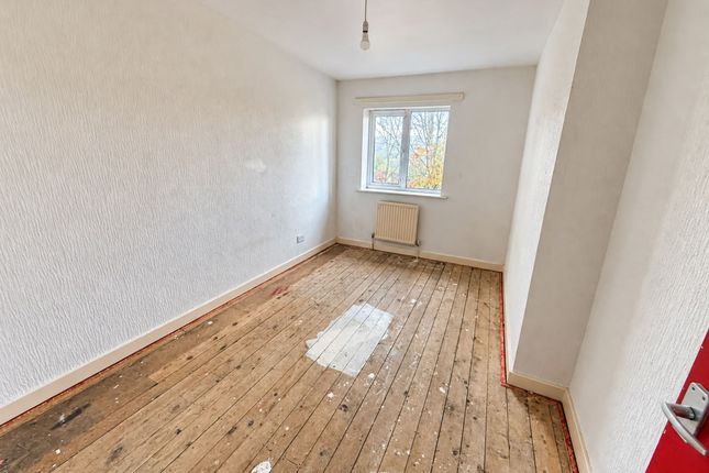 39 Springfield Street, Darwen photo 3