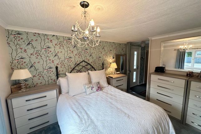 Mobile/park home for sale in Badcocks Lane, Spurstow, Tarporley, Cheshire