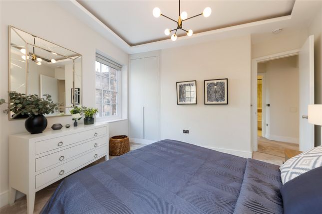 Flat to rent in Hyde Park Crescent, London