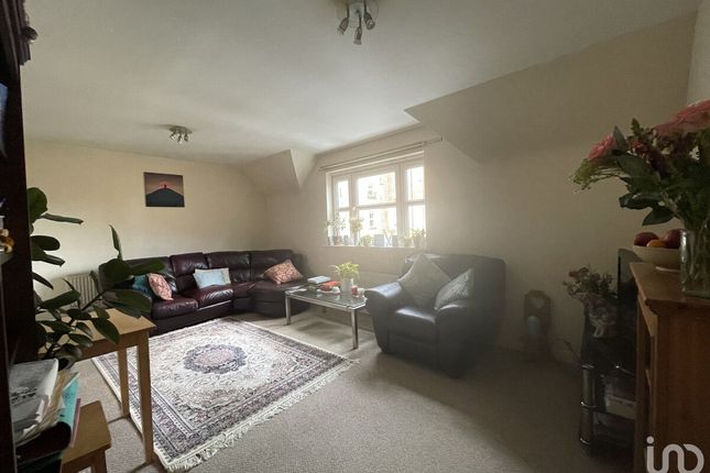 Flat for sale in Ilam Court, Rugby