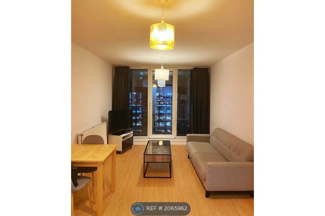 Flat to rent in The Oxygen, London