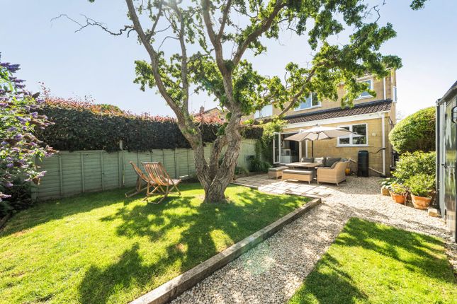8, Three Sisters Lane, Cheltenham photo 2