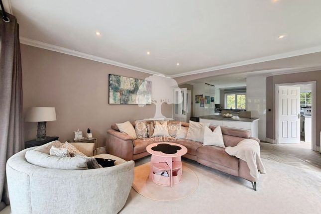 1, Old Farm Close, Beaconsfield photo 4