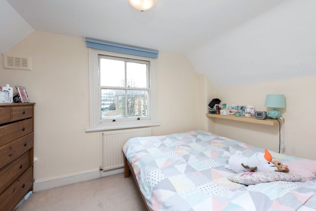 Flat C, 5, Rhodesia Road, London photo 4