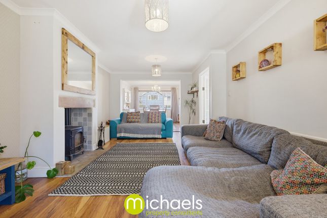 6, Heathfields, Colchester photo 3