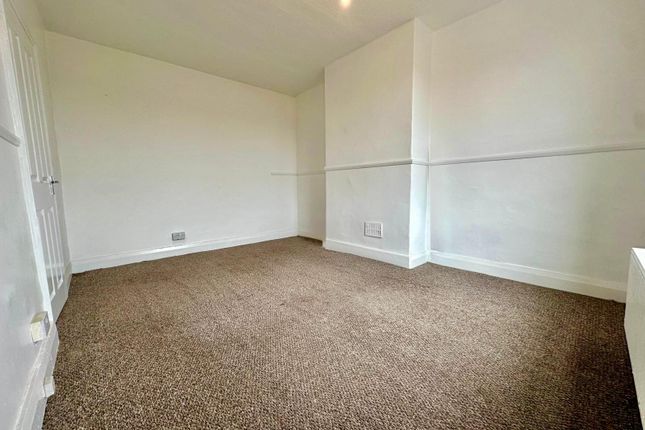 43, LEEDS photo 3