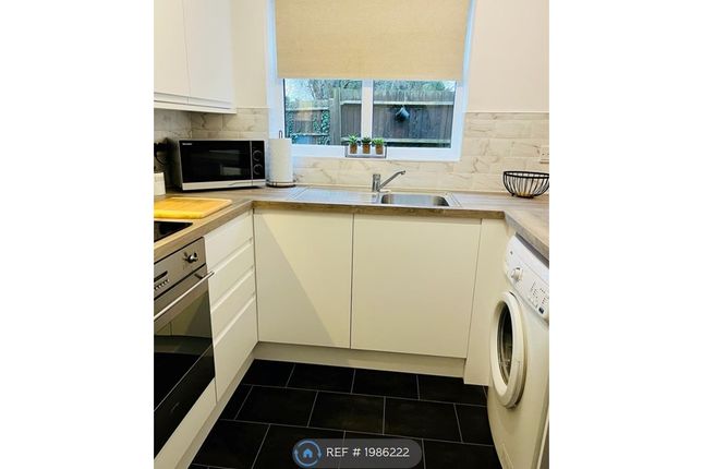 Flat to rent in Stapleford Close, Chelmsford