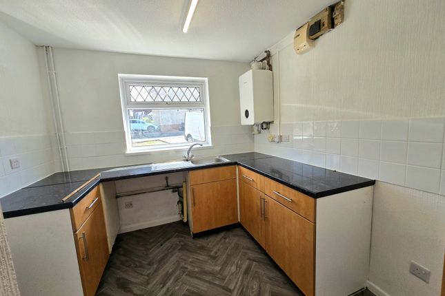 11 Bishopswood, Bridgend photo 3