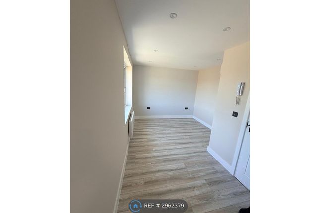 Rosemary Lane, Blackwater, Camberley photo 5