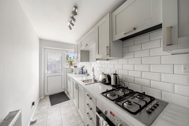 21, Tobys Close, Portland photo 4