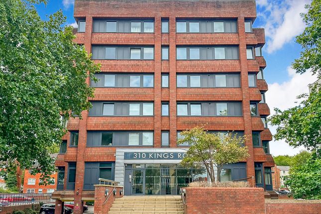 1-bed flat on Flat Flat 10, 310, Kings Road, Reading, £140,000