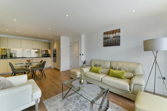 Flat for sale in Kempton House, Heritage Place, Brentford