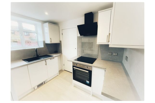 Flat for sale in Eastway, Epsom