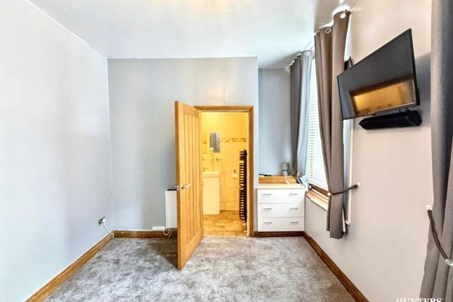 Apartment 10b, Station Road, Batley photo 3