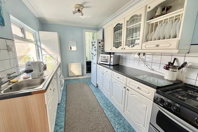 14, Russell Street, Merthyr Tydfil photo 4