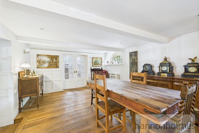 Cam05283G0-Pr0050-Still020