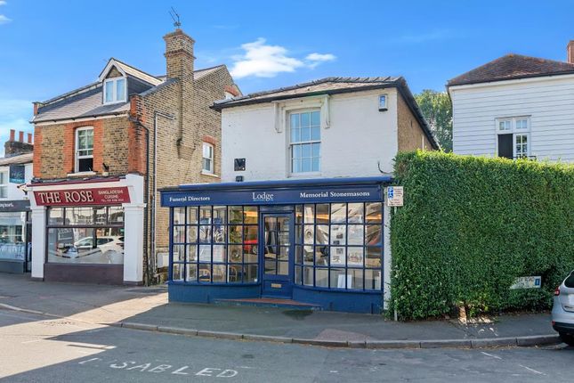 Thumbnail Flat for sale in High Street, Thames Ditton