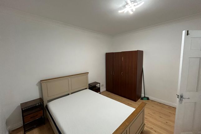 132A, Heath road, Hounslow photo 4