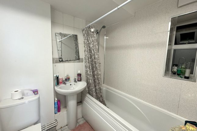 18, Richmond Road, Swansea photo 4