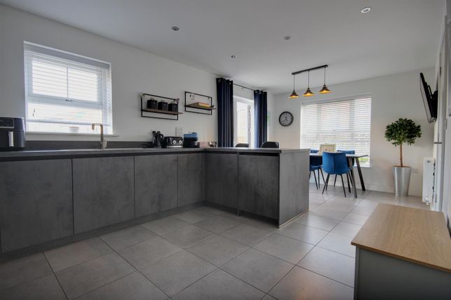 24, Grey Willow Drive, Beverley photo 3