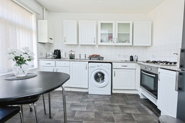 25, Wyegate Close, Birmingham photo 3