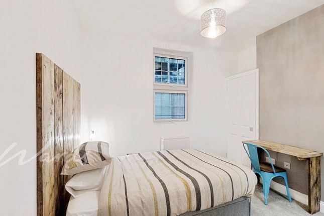 Flat 2, 2, Shellons Street, Folkestone photo 2