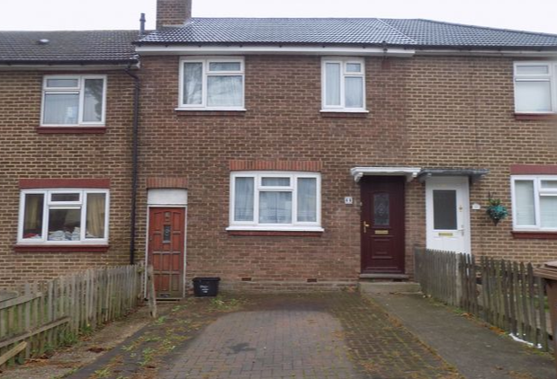 Thumbnail Terraced house to rent in Brooms Road, Luton, Bedfordshire